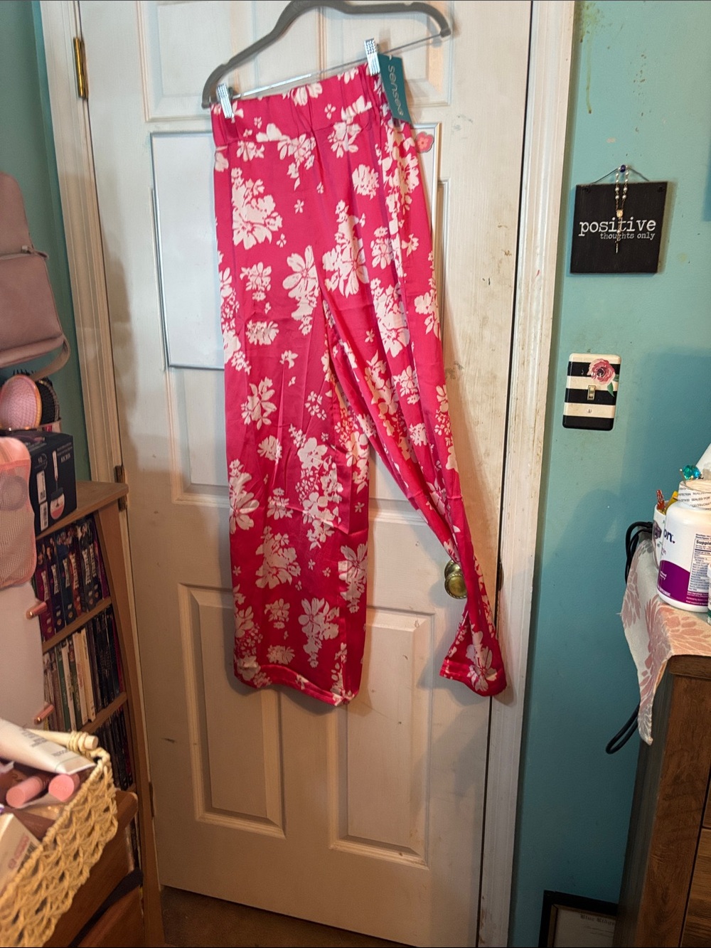 SO Wide Leg Floral Pants in Hot Pink and White Size Medium